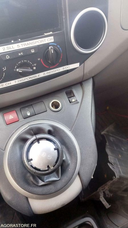 Van kecil CITROËN BERLINGO - 132745km - 2011: gambar 8 Van kecil CITROËN BERLINGO - 132745km - 2011: gambar 8