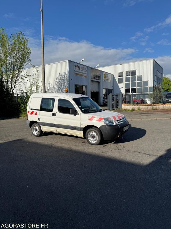 CITROËN BERLINGO - 2010 - 211 000 KM - Van kecil: gambar 4 CITROËN BERLINGO - 2010 - 211 000 KM - Van kecil: gambar 4