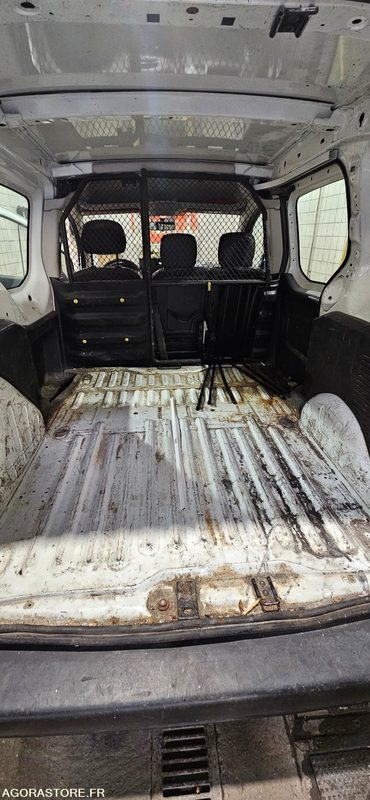 CITROEN BERLINGO ED119VR - Van kecil: gambar 4 CITROEN BERLINGO ED119VR - Van kecil: gambar 4