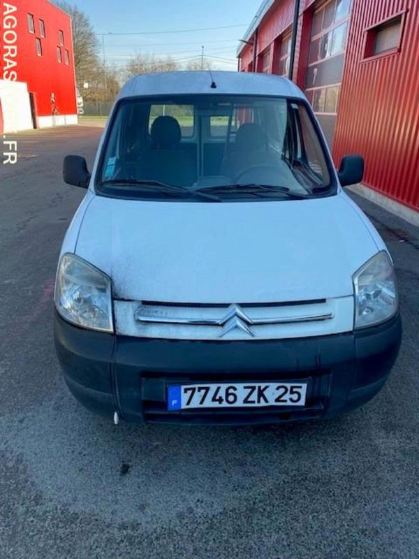 CITROEN BERLINGO ESS GPL 2499 - Van kecil: gambar 1 CITROEN BERLINGO ESS GPL 2499 - Van kecil: gambar 1
