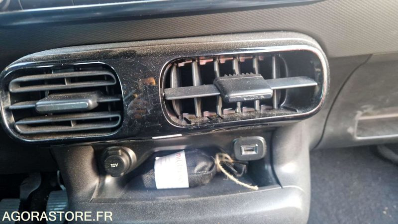 CITROËN C4 - 2020 / 138605 KM (FP-186-QX) - Mobil: gambar 5 CITROËN C4 - 2020 / 138605 KM (FP-186-QX) - Mobil: gambar 5