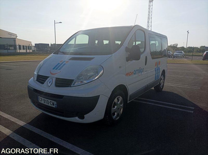 CP-910-CW - Roulant - RENAULT TRAFIC - VP - 9 Places - 308 000 Kms - Bus mini, Van penumpang: gambar 1 CP-910-CW - Roulant - RENAULT TRAFIC - VP - 9 Places - 308 000 Kms - Bus mini, Van penumpang: gambar 1