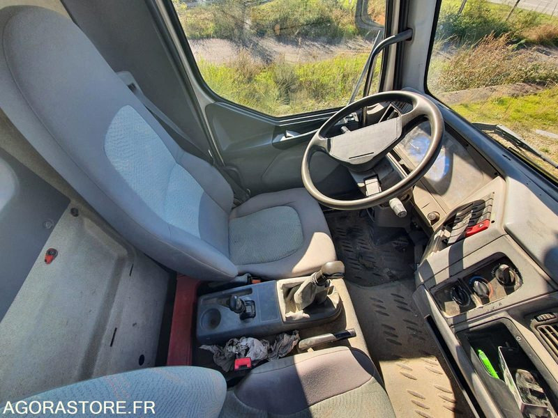Camion Benne Renault Midlum -2005 - 10T - 250000km - Truk jungkit: gambar 4 Camion Benne Renault Midlum -2005 - 10T - 250000km - Truk jungkit: gambar 4