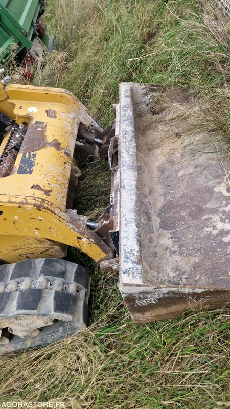 Chargeur compact CATERPILLAR 259B3 - YYZ00411 - 2011 - 3581h - Track loader yang ringkas: gambar 4 Chargeur compact CATERPILLAR 259B3 - YYZ00411 - 2011 - 3581h - Track loader yang ringkas: gambar 4