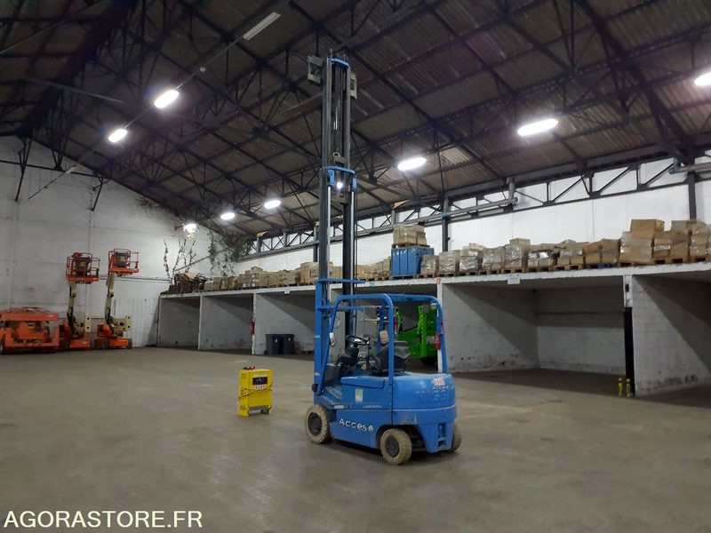 Chariot élévateur ELEC 2.5T Triplex 5,5M NISSAN QO2L25 - Forklift listrik: gambar 1 Chariot élévateur ELEC 2.5T Triplex 5,5M NISSAN QO2L25 - Forklift listrik: gambar 1