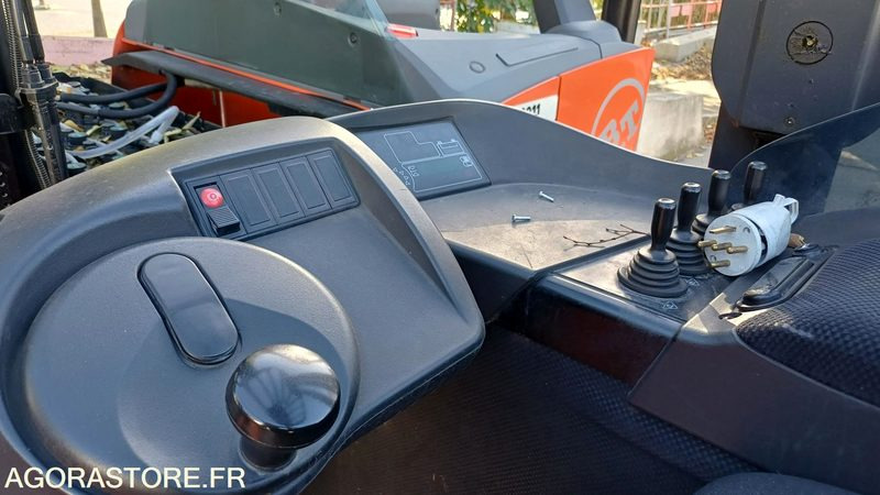 Chariot retractable (Cat.5 R489) FENWICK G1X11 4700H (C624) - Forklift listrik: gambar 1 Chariot retractable (Cat.5 R489) FENWICK G1X11 4700H (C624) - Forklift listrik: gambar 1