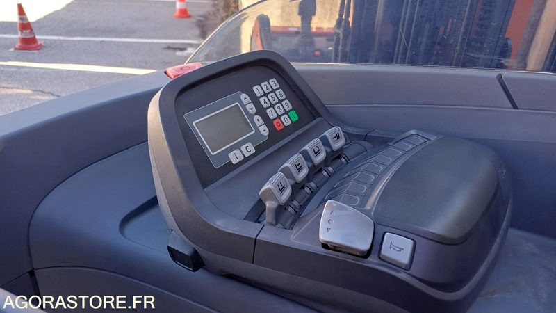 Chariot retractable (Cat.5 R489) Toyota RRE140 4000H (C811) - Forklift: gambar 4 Chariot retractable (Cat.5 R489) Toyota RRE140 4000H (C811) - Forklift: gambar 4