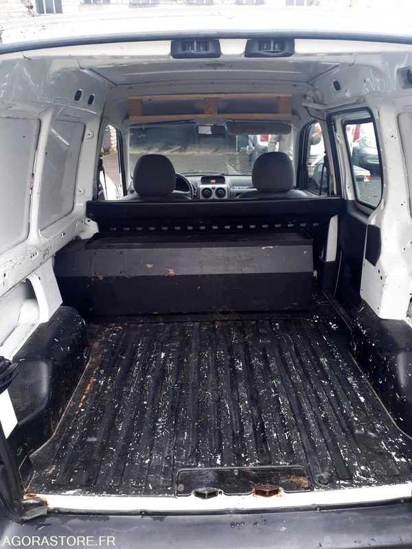 Citroën Berlingo - 2010 - 155000kms - AJ807KZ - Van kecil: gambar 5 Citroën Berlingo - 2010 - 155000kms - AJ807KZ - Van kecil: gambar 5