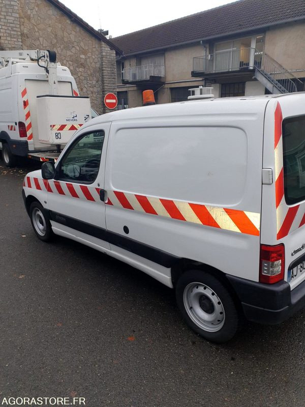 Citroën Berlingo - 2010 - 155000kms - AJ807KZ - Van kecil: gambar 4 Citroën Berlingo - 2010 - 155000kms - AJ807KZ - Van kecil: gambar 4