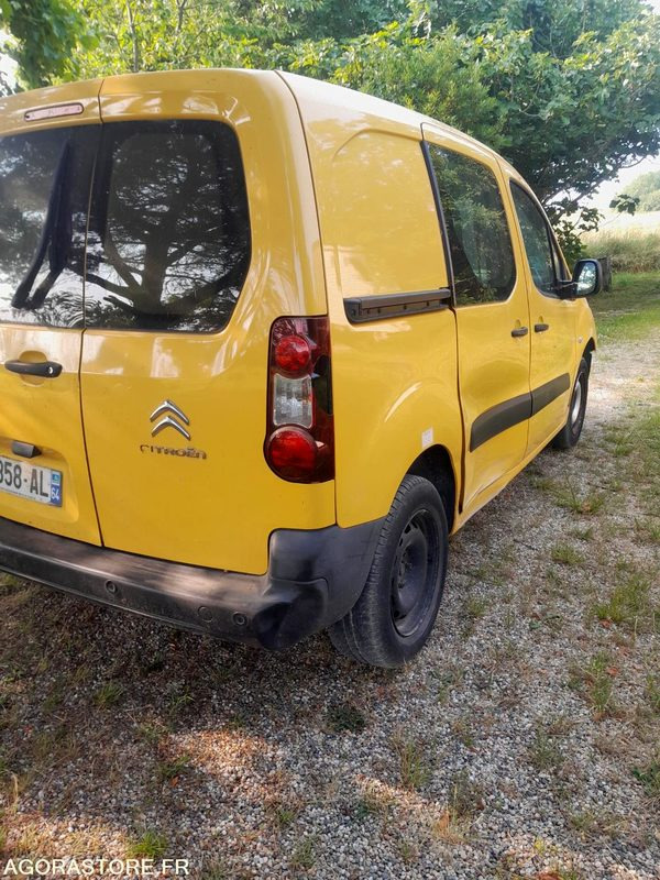 Citroën Berlingo - 2017 - 115000 KM - Van kecil: gambar 4 Citroën Berlingo - 2017 - 115000 KM - Van kecil: gambar 4