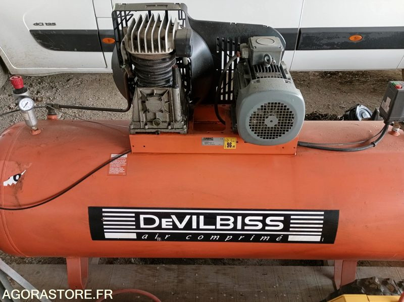 Compresseur 500l - Kompresor udara: gambar 1 Compresseur 500l - Kompresor udara: gambar 1