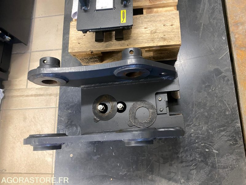 Coupleur hydraulique + 3 godets Neufs pour pelle 6T - Membangun inventaris: gambar 4 Coupleur hydraulique + 3 godets Neufs pour pelle 6T - Membangun inventaris: gambar 4