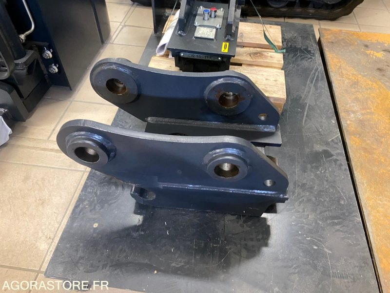 Coupleur hydraulique + 3 godets Neufs pour pelle 6T - Membangun inventaris: gambar 3 Coupleur hydraulique + 3 godets Neufs pour pelle 6T - Membangun inventaris: gambar 3