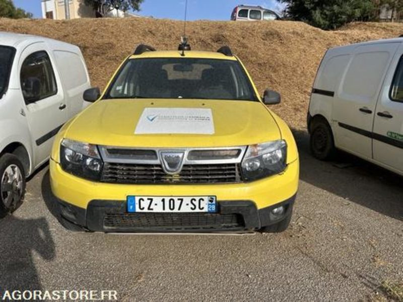 DACIA DUSTER - 2013 - 237032 KM - CZ107SC - Mobil SUV: gambar 1 DACIA DUSTER - 2013 - 237032 KM - CZ107SC - Mobil SUV: gambar 1