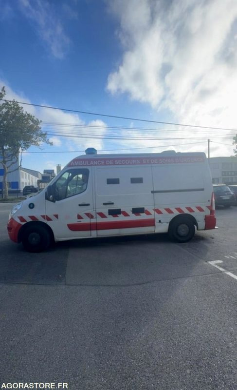 DT-542-NF - Roulant - Renault Master - VASP - 462 946 Kms - Ambulans: gambar 2 DT-542-NF - Roulant - Renault Master - VASP - 462 946 Kms - Ambulans: gambar 2