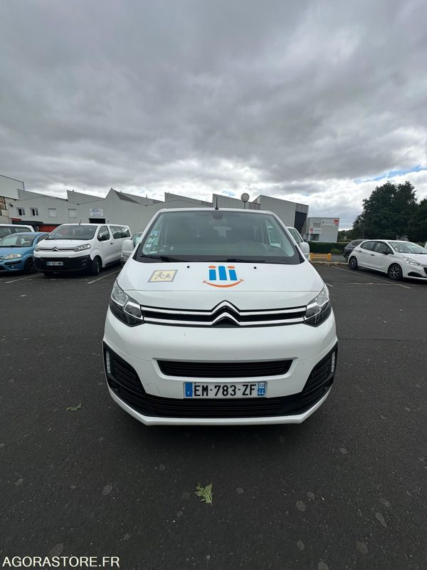 EM-783-ZF - Roulant - Citroën JUMPY SPACE TOURER - PV- 9 PLACES - 261 240 Kms - Bus mini, Van penumpang: gambar 3 EM-783-ZF - Roulant - Citroën JUMPY SPACE TOURER - PV- 9 PLACES - 261 240 Kms - Bus mini, Van penumpang: gambar 3