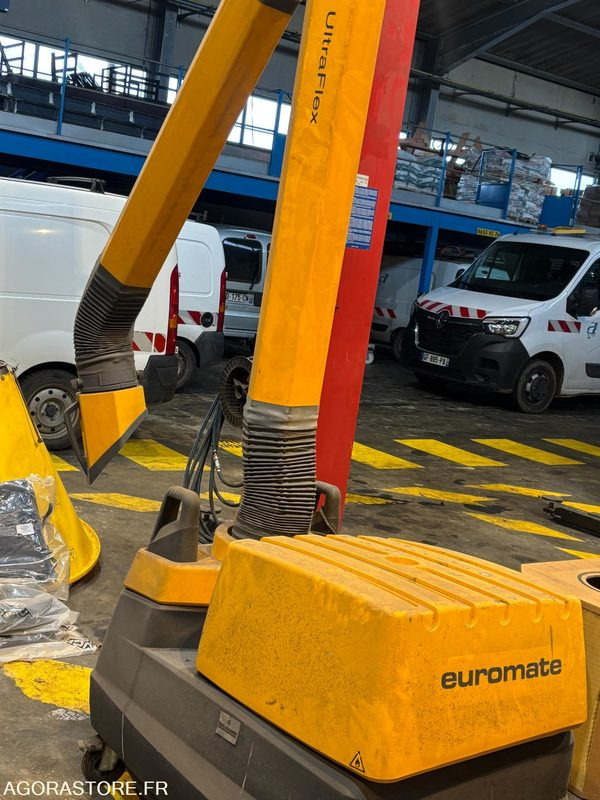 EXTRACTEUR MOBILE DE FUMEES DE SOUDAGE A FILTRE AMOVIBLE - EUROMATE MFD - Peralatan dan perlengkapan: gambar 1 EXTRACTEUR MOBILE DE FUMEES DE SOUDAGE A FILTRE AMOVIBLE - EUROMATE MFD - Peralatan dan perlengkapan: gambar 1