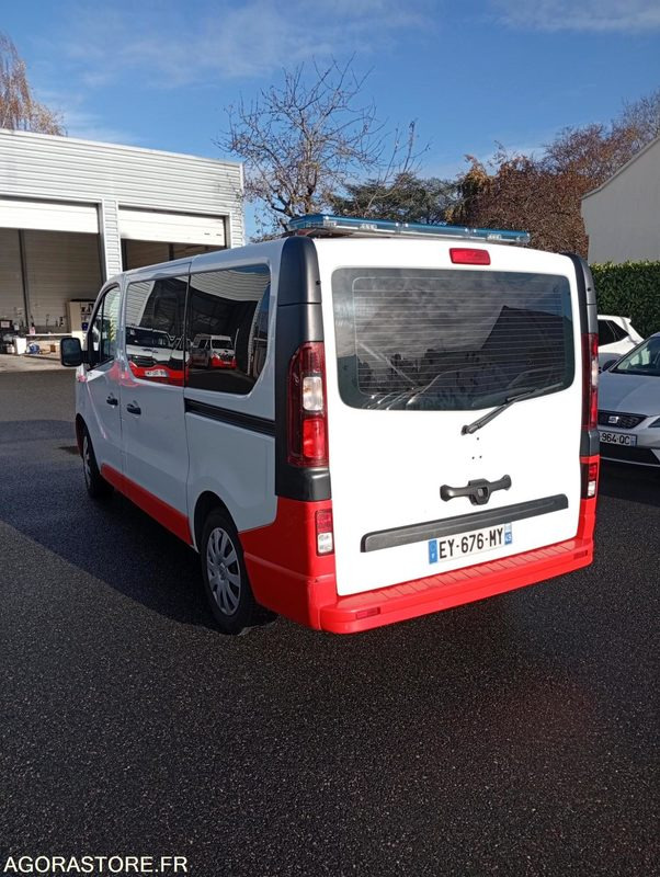 EY-676-MY - Non Roulant - RENAULT TRAFIC - VASP - 321 000 Kms - Ambulans: gambar 4 EY-676-MY - Non Roulant - RENAULT TRAFIC - VASP - 321 000 Kms - Ambulans: gambar 4