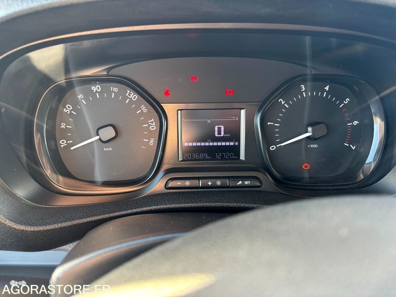 EZ-034-TN - Roulant - CITROEN JUMPY SPACE TOURER - VP - 203 689 Kms - Bus mini, Van penumpang: gambar 5 EZ-034-TN - Roulant - CITROEN JUMPY SPACE TOURER - VP - 203 689 Kms - Bus mini, Van penumpang: gambar 5