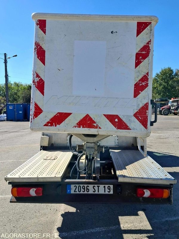 Elévateur à Nacelle 160 ALU CABSTAR sur châssis NISSAN <3.5T H.16M - 2007 - Platform udara yang dipasang di truk: gambar 4 Elévateur à Nacelle 160 ALU CABSTAR sur châssis NISSAN <3.5T H.16M - 2007 - Platform udara yang dipasang di truk: gambar 4