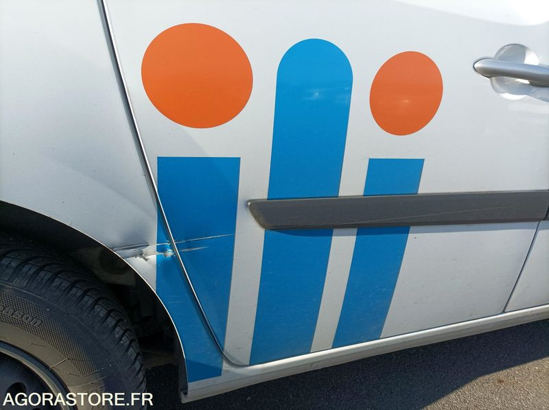 Mobil FA-586-ME - Roulant - RENAULT KANGOO - VP - 172 179 Kms: gambar 14 Mobil FA-586-ME - Roulant - RENAULT KANGOO - VP - 172 179 Kms: gambar 14