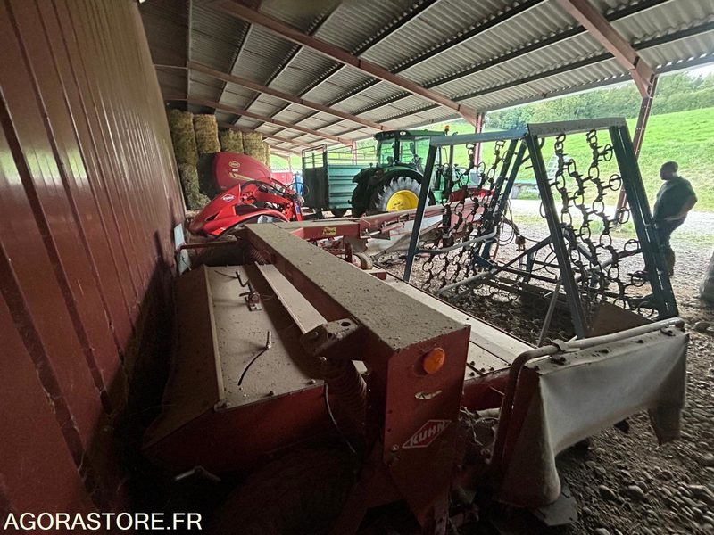 FAUCHEUSE TRAINEE KUHN FC300G 1995 AVEC CONDITIONNEUR - Mesin pemotong padang rumput: gambar 2 FAUCHEUSE TRAINEE KUHN FC300G 1995 AVEC CONDITIONNEUR - Mesin pemotong padang rumput: gambar 2