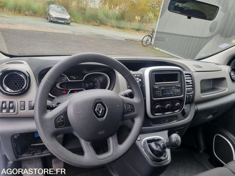 FD-362-KF - Non Roulant - RENAULT TRAFIC III - VASP - 195 000 Kms - Ambulans: gambar 5 FD-362-KF - Non Roulant - RENAULT TRAFIC III - VASP - 195 000 Kms - Ambulans: gambar 5