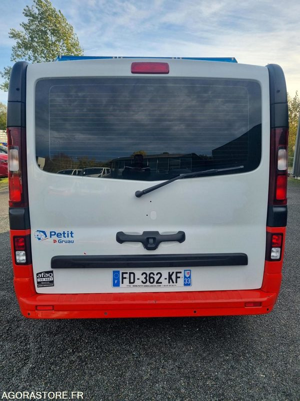 FD-362-KF - Non Roulant - RENAULT TRAFIC III - VASP - 195 000 Kms - Ambulans: gambar 4 FD-362-KF - Non Roulant - RENAULT TRAFIC III - VASP - 195 000 Kms - Ambulans: gambar 4