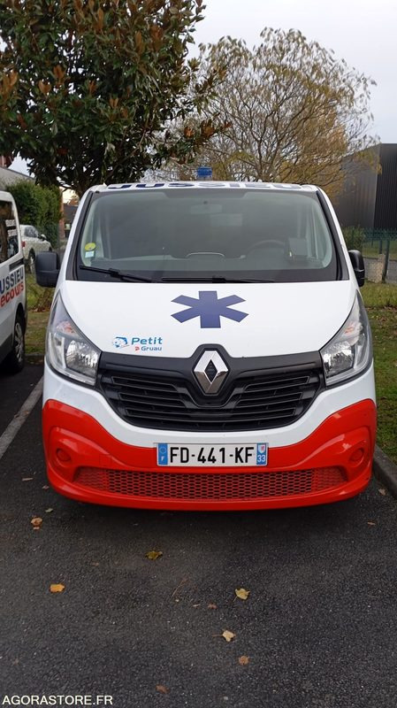 FD-441-KF - "PP"- Non Roulant - RENAULT TRAFIC - VASP - 318 629 Kms - Ambulans: gambar 4 FD-441-KF - "PP"- Non Roulant - RENAULT TRAFIC - VASP - 318 629 Kms - Ambulans: gambar 4