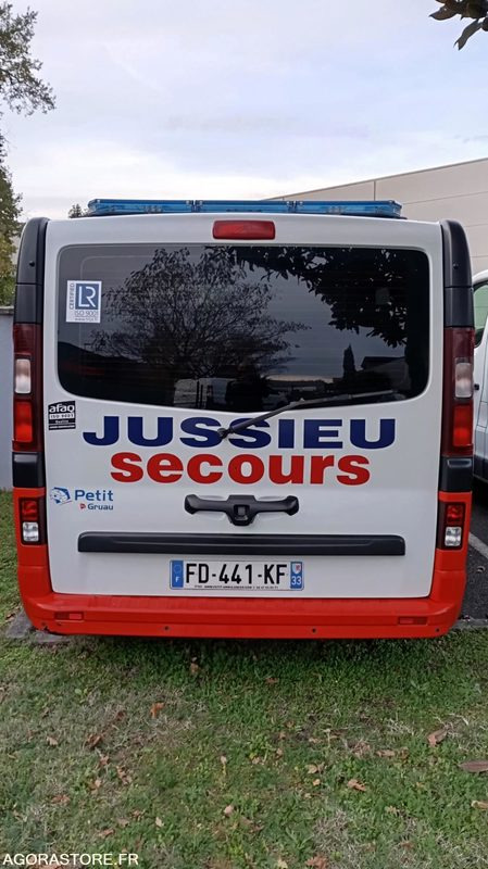 FD-441-KF - "PP"- Non Roulant - RENAULT TRAFIC - VASP - 318 629 Kms - Ambulans: gambar 5 FD-441-KF - "PP"- Non Roulant - RENAULT TRAFIC - VASP - 318 629 Kms - Ambulans: gambar 5