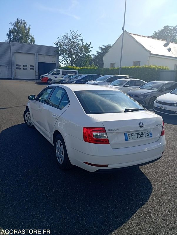 FF-759-PS - Roulant - SKODA OCTAVIA - VP - 394 000 KS - Mobil: gambar 4 FF-759-PS - Roulant - SKODA OCTAVIA - VP - 394 000 KS - Mobil: gambar 4