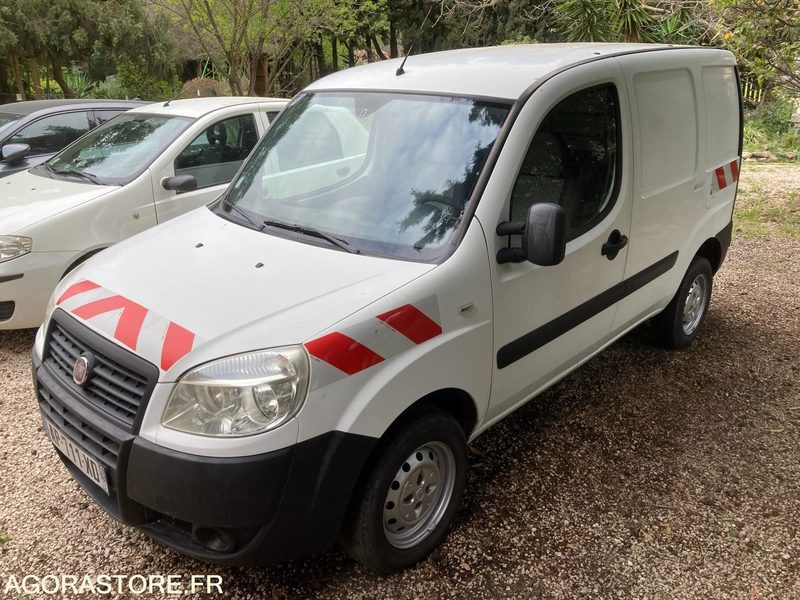 FIAT DOBLO CARGO - 2010 - 65 000 KM - Van kecil: gambar 1 FIAT DOBLO CARGO - 2010 - 65 000 KM - Van kecil: gambar 1