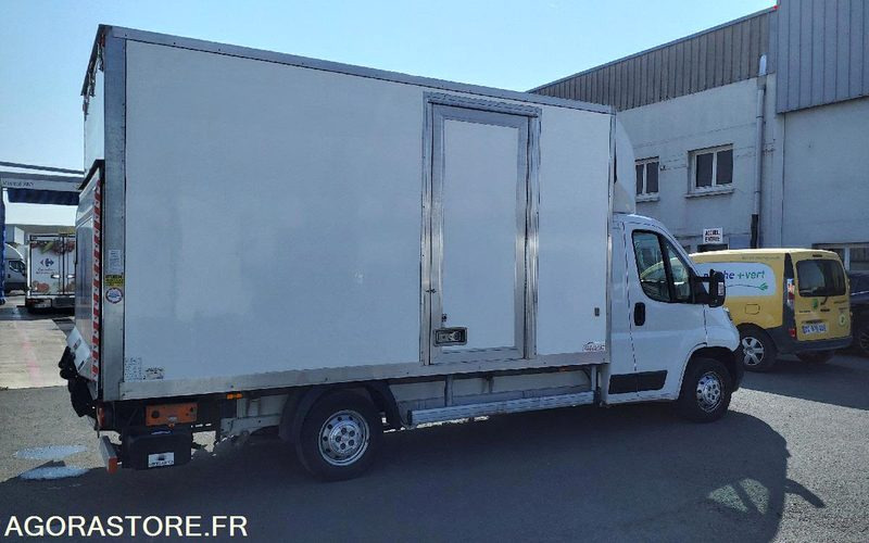 FIAT DUCATO CHASSIS CABINE- 2019- 75279KM - Van panel: gambar 4 FIAT DUCATO CHASSIS CABINE- 2019- 75279KM - Van panel: gambar 4