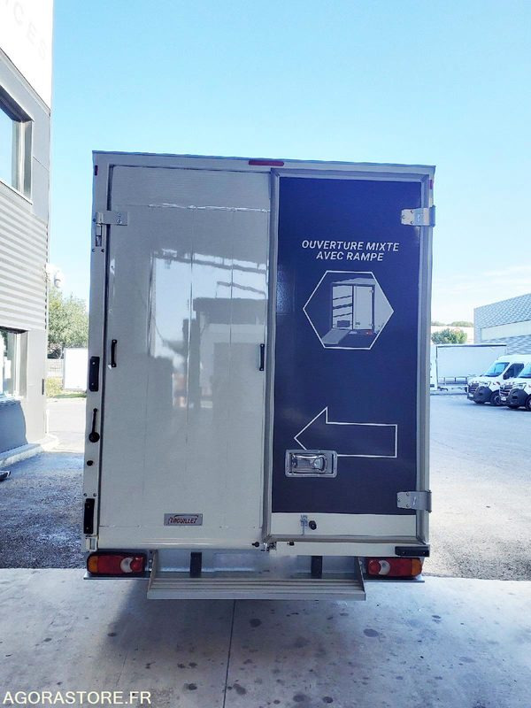 FIAT DUCATO PLANCHER CABINE- 2021- 9500KM - Van panel: gambar 4 FIAT DUCATO PLANCHER CABINE- 2021- 9500KM - Van panel: gambar 4