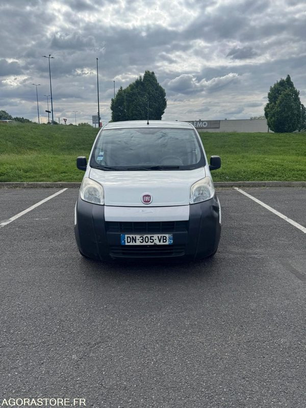 FIAT FIORINO 140 000 KM ANNÉE 2015 - Van kecil: gambar 1 FIAT FIORINO 140 000 KM ANNÉE 2015 - Van kecil: gambar 1