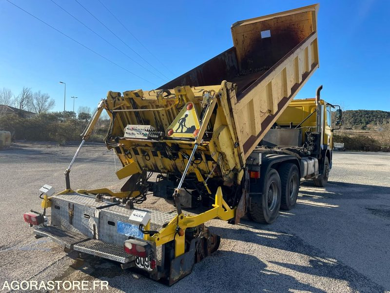 FINISSEUR D’INTERVENTION RAPIDE - DAF - FIR 3000 - 2003 / 335000 KM - Aspal sprayer: gambar 4 FINISSEUR D’INTERVENTION RAPIDE - DAF - FIR 3000 - 2003 / 335000 KM - Aspal sprayer: gambar 4
