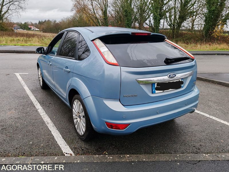 FORD FOCUS 1.6 TDCI 110 TITANIUM - Mobil: gambar 4 FORD FOCUS 1.6 TDCI 110 TITANIUM - Mobil: gambar 4