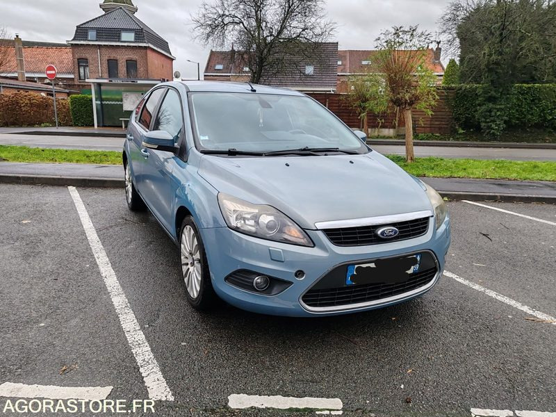 FORD FOCUS 1.6 TDCI 110 TITANIUM - Mobil: gambar 2 FORD FOCUS 1.6 TDCI 110 TITANIUM - Mobil: gambar 2