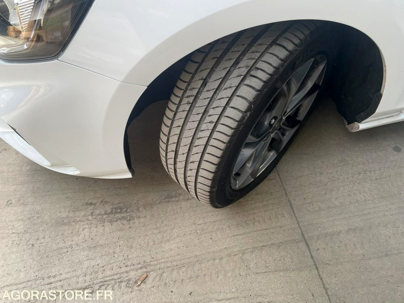 FORD FOCUS finition ST Line 122800 Kms 2021 - Station wagon: gambar 5 FORD FOCUS finition ST Line 122800 Kms 2021 - Station wagon: gambar 5