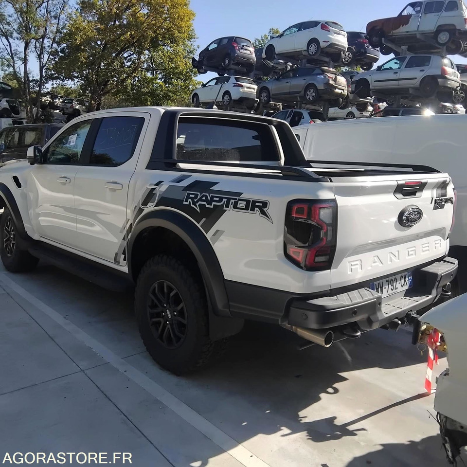 FORD RANGER RAPTOR (2025) - Truk pikap: gambar 3 FORD RANGER RAPTOR (2025) - Truk pikap: gambar 3