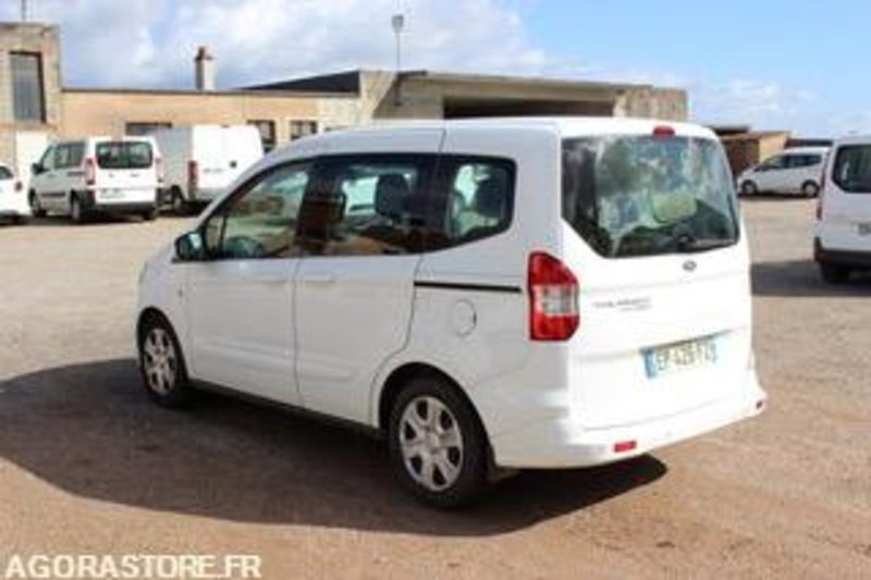 FORD TOURNEO - 2017 - 178 348 KMS - EP426FZ - Van kecil: gambar 4 FORD TOURNEO - 2017 - 178 348 KMS - EP426FZ - Van kecil: gambar 4