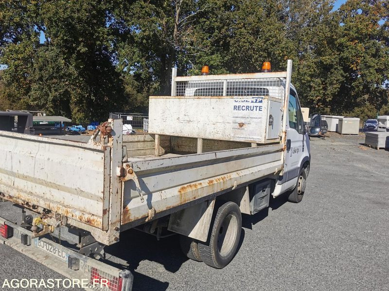 FOURGON BENNE - IVECO - DAILY 35C13 - 2011 / 264350 KM - BJ028EC - Van jungkit: gambar 5 FOURGON BENNE - IVECO - DAILY 35C13 - 2011 / 264350 KM - BJ028EC - Van jungkit: gambar 5