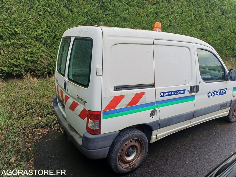 FOURGONNETTE - CITROEN - BERLINGO - 2011 / 292700 KM - BP142GK - Van kecil: gambar 3 FOURGONNETTE - CITROEN - BERLINGO - 2011 / 292700 KM - BP142GK - Van kecil: gambar 3