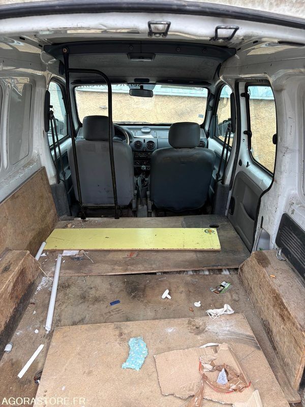 FOURGONNETTE RENAULT KANGOO - Van kecil: gambar 2 FOURGONNETTE RENAULT KANGOO - Van kecil: gambar 2
