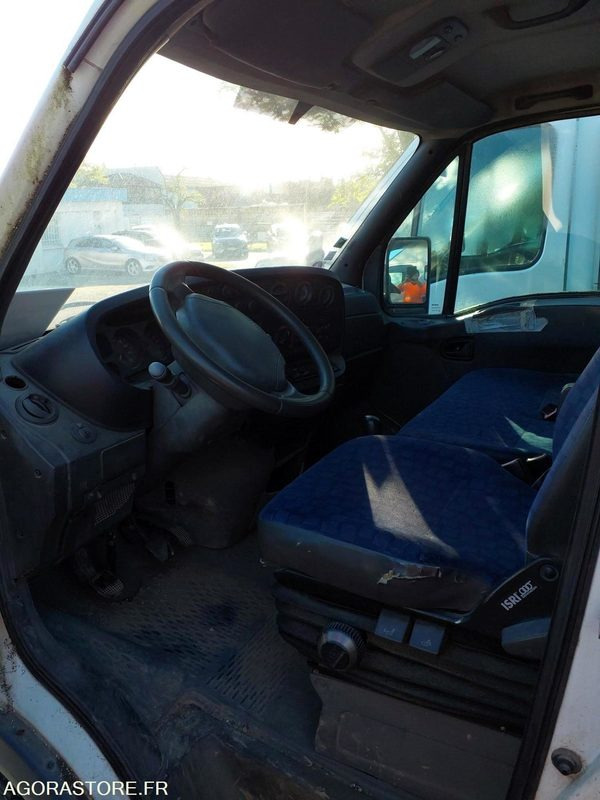 Fourgon IVECO DAILY - 2003 - 301454km - DM678TN - Van panel: gambar 2 Fourgon IVECO DAILY - 2003 - 301454km - DM678TN - Van panel: gambar 2