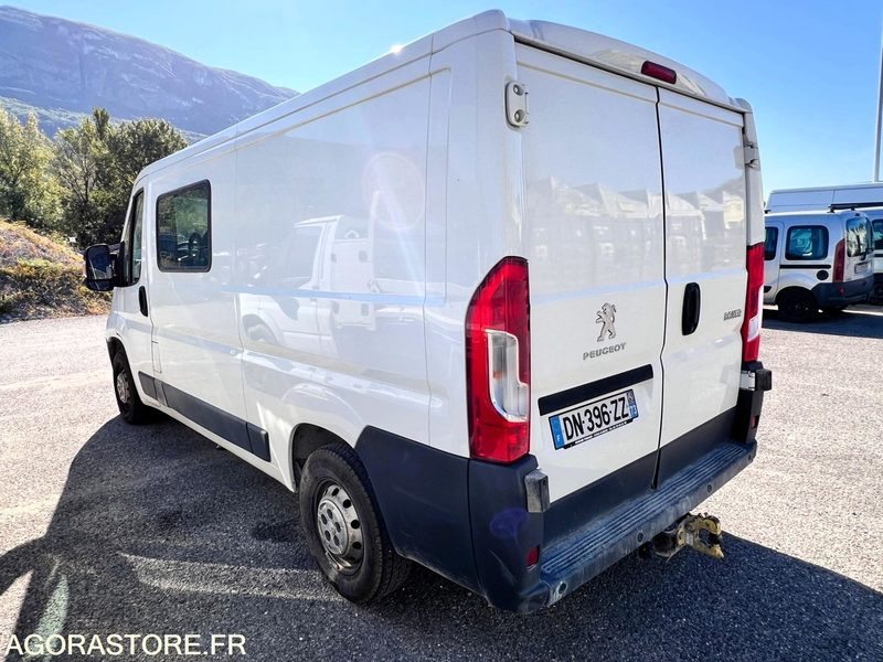 Fourgon utilitaire Peugeot Boxer 2,2l HDI 130cv - Année 2015 - 235000kms - Van panel: gambar 5 Fourgon utilitaire Peugeot Boxer 2,2l HDI 130cv - Année 2015 - 235000kms - Van panel: gambar 5