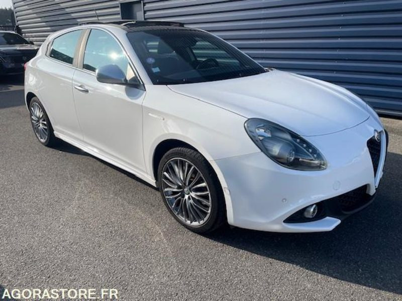 GIULIETTA LUSSO 1.4i TB 150cv S§S-12/2016-89360KM - Mobil: gambar 4 GIULIETTA LUSSO 1.4i TB 150cv S§S-12/2016-89360KM - Mobil: gambar 4