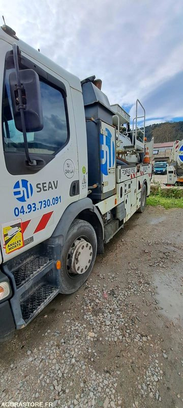 HYDROCUREUR RIVARD RENAULT 2006 CK577XS (VENTE UNIQUEMENT EXPORT) - Truk vakum: gambar 3 HYDROCUREUR RIVARD RENAULT 2006 CK577XS (VENTE UNIQUEMENT EXPORT) - Truk vakum: gambar 3