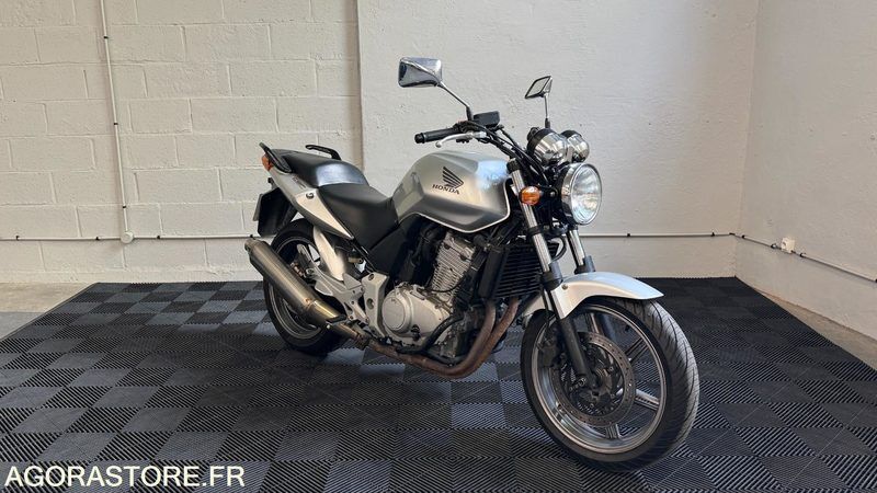 Honda CBF 500 - Sepeda motor: gambar 1 Honda CBF 500 - Sepeda motor: gambar 1