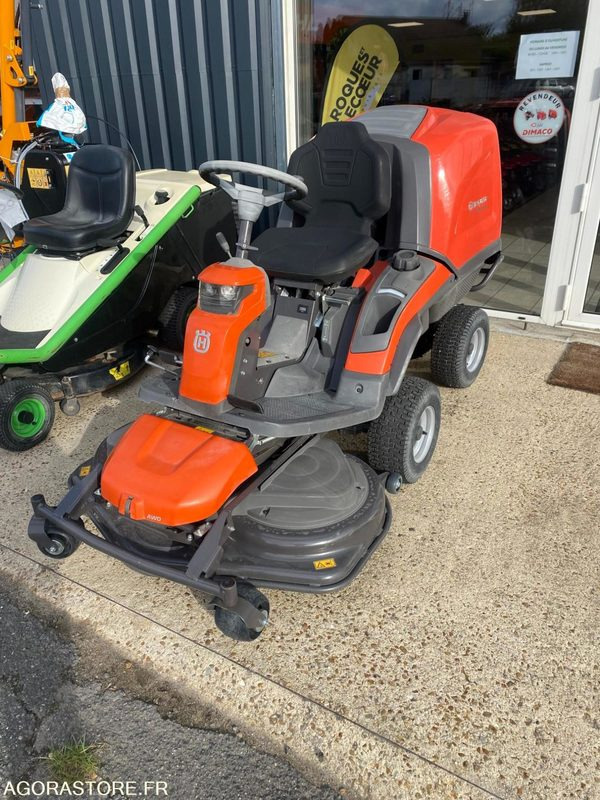 Husqvarna RC320TS 4x4 - Mesin pemotong rumput: gambar 2 Husqvarna RC320TS 4x4 - Mesin pemotong rumput: gambar 2